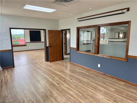 641 Lincoln Way W Massillon OH 44647