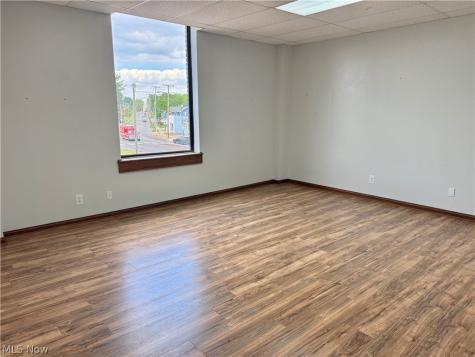 641 Lincoln Way W Massillon OH 44647