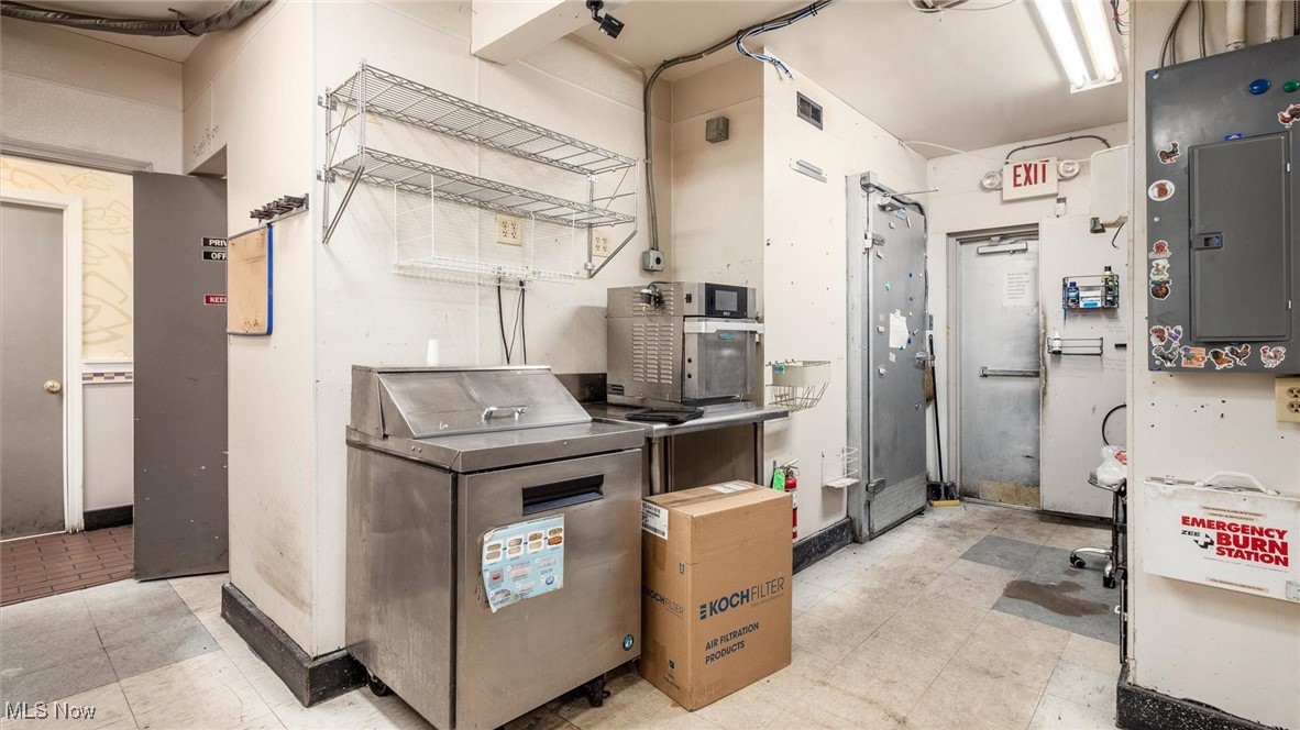 1821 E Wheeling Avenue Cambridge OH 43725