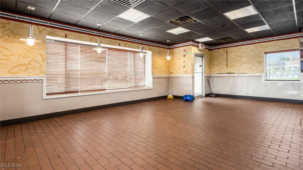 1821 E Wheeling Avenue Cambridge OH 43725