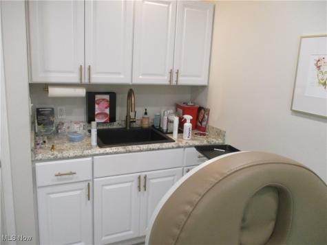 880 Mull Avenue Akron OH 44313