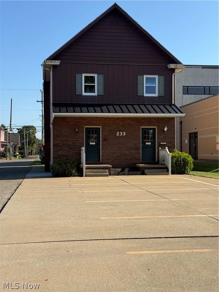 233 W High Avenue New Philadelphia OH 44663