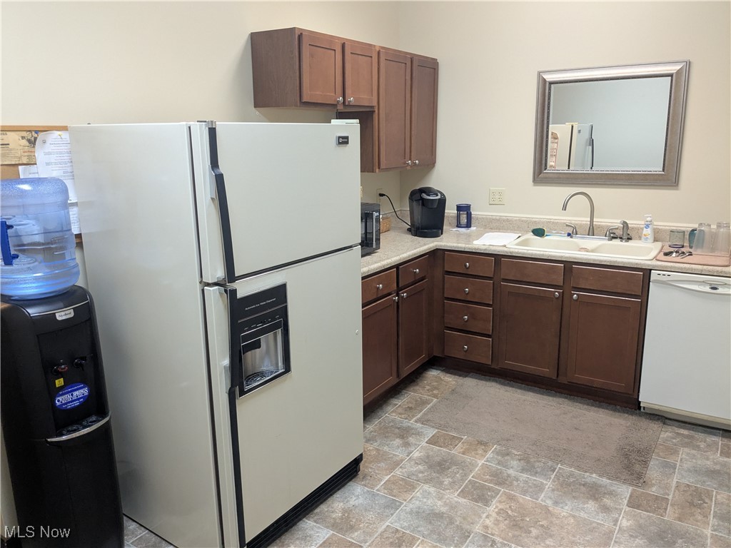 100 S Wooster Avenue Strasburg OH 44680