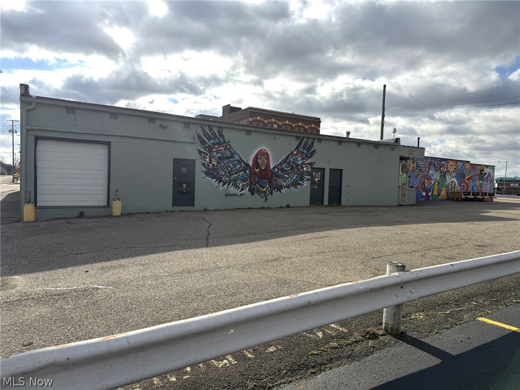 221 Cherry Avenue NE Canton OH 44702