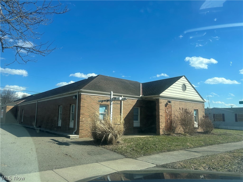 304 Chestnut Dresden OH 43821