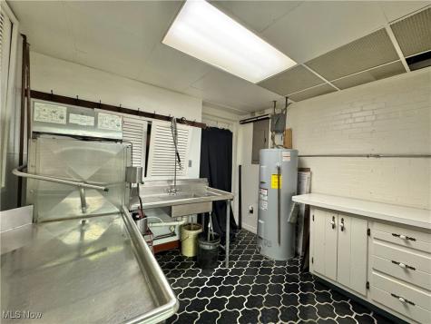 132 S Broad Street Canfield OH 44406