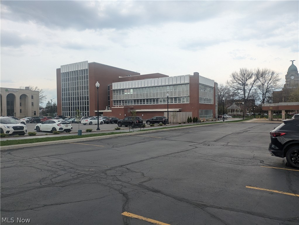 30 S Park Place Painesville OH 44077
