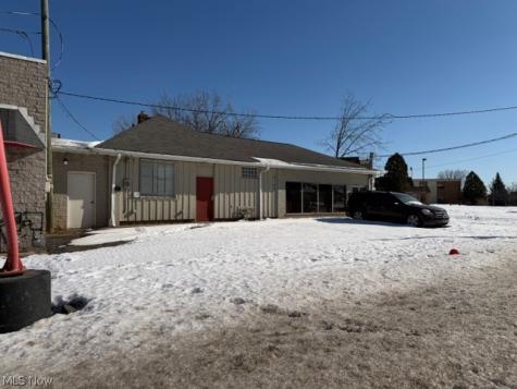 16133 Broadway Avenue Maple Heights OH 44137