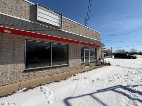 16133 Broadway Avenue Maple Heights OH 44137