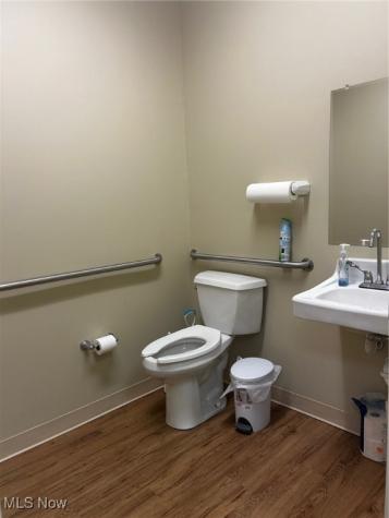 38450 Chester Road Avon OH 44011