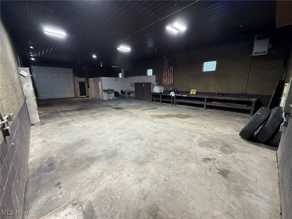 11990 State Route 800 NE Magnolia OH 44643