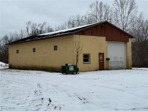11990 State Route 800 NE Magnolia OH 44643