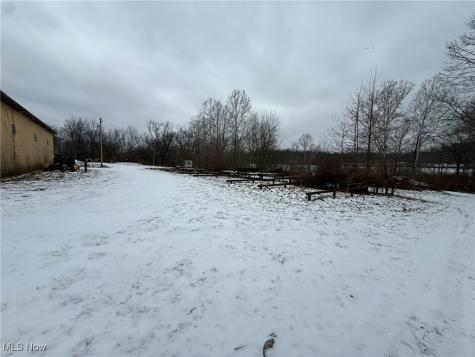 11990 State Route 800 NE Magnolia OH 44643