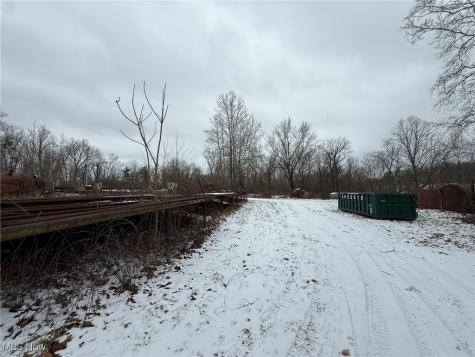 11990 State Route 800 NE Magnolia OH 44643