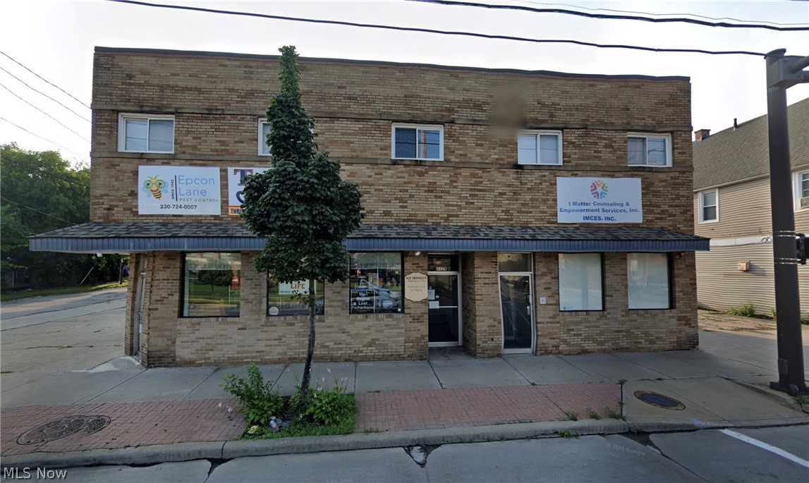 4427 State Road Cleveland OH 44109