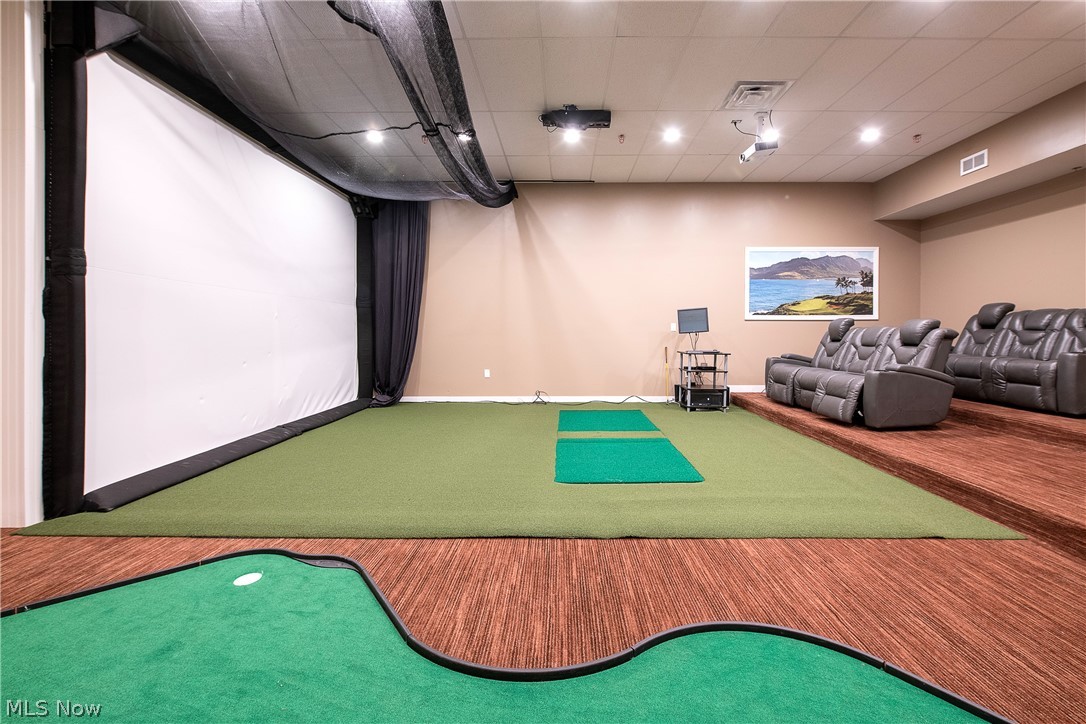 387 Golfview Lane Highland Heights OH 44143