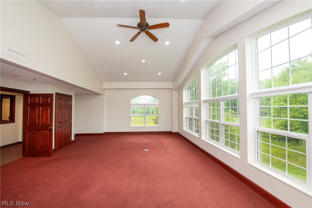 387 Golfview Lane Highland Heights OH 44143