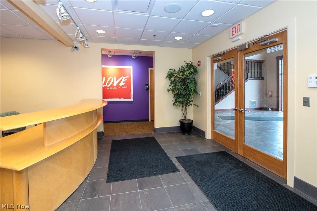 387 Golfview Lane Highland Heights OH 44143