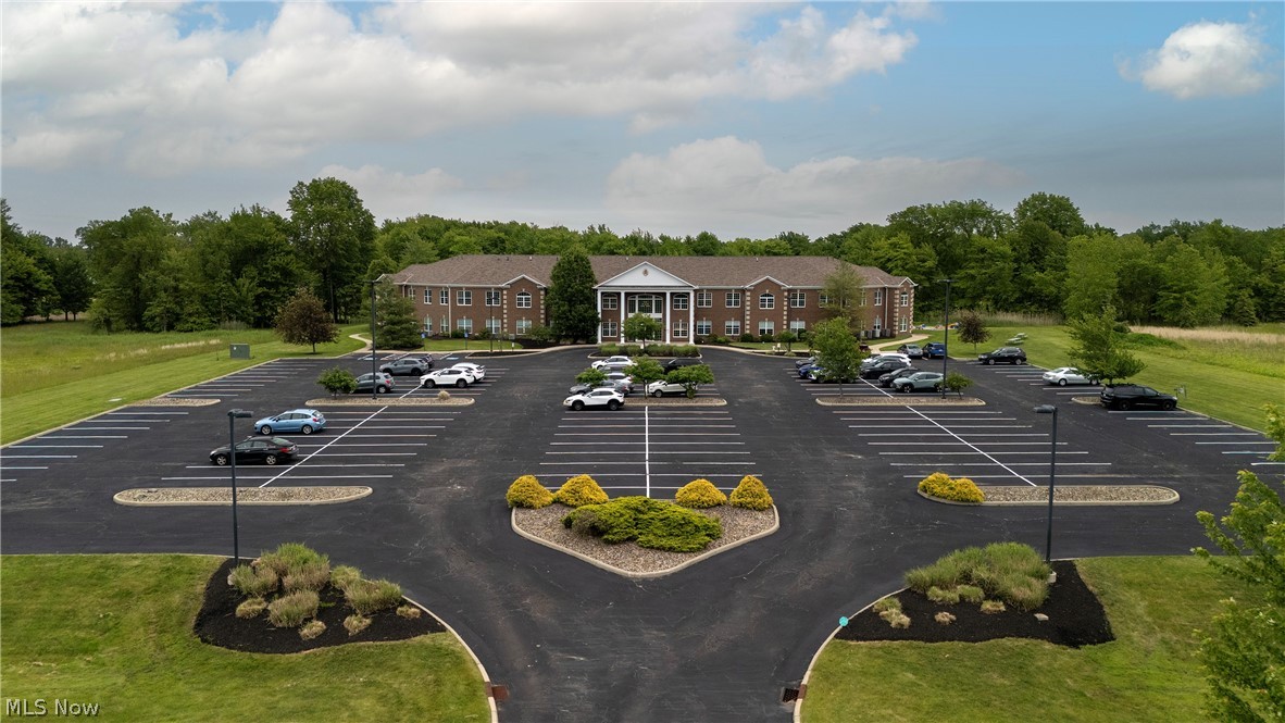 387 Golfview Lane Highland Heights OH 44143