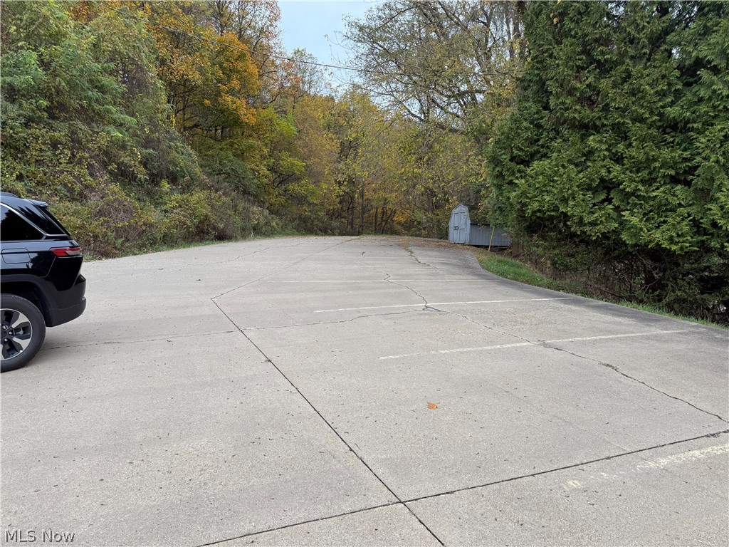 62770 Barnesville Hendryburg (State Route 800) Road Barnesville OH 43713