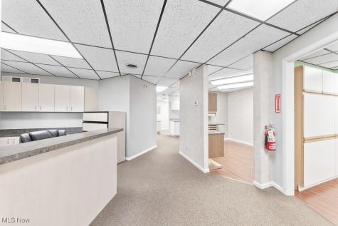 11221 Pearl Road Strongsville OH 44136