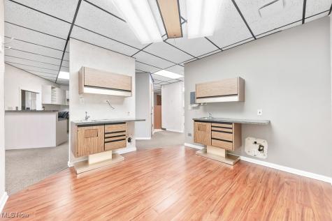 11221 Pearl Road Strongsville OH 44136