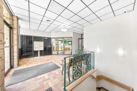 11221 Pearl Road Strongsville OH 44136