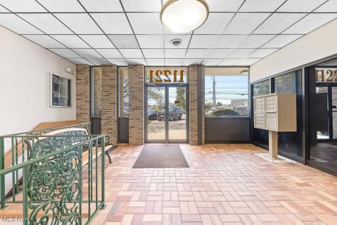 11221 Pearl Road Strongsville OH 44136