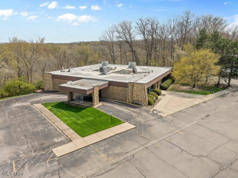 11221 Pearl Road Strongsville OH 44136