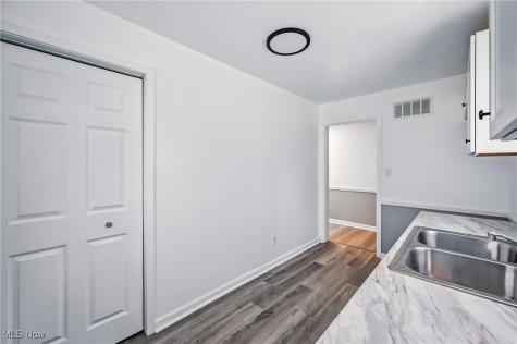 10861 Mahoning Avenue North Jackson OH 44451