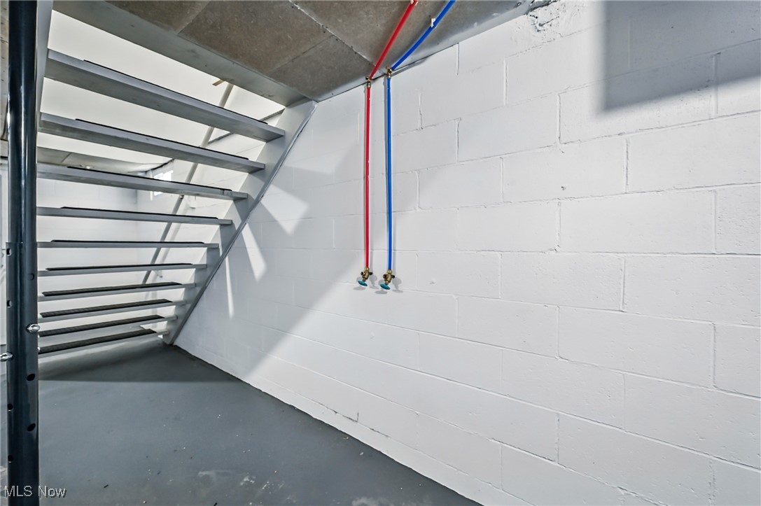 10861 Mahoning Avenue North Jackson OH 44451