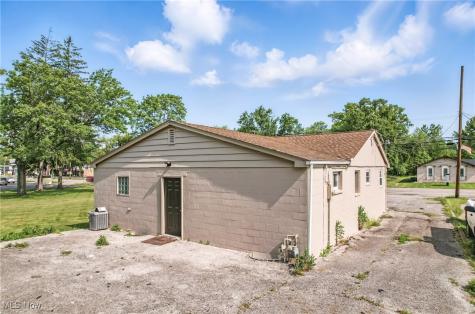 10861 Mahoning Avenue North Jackson OH 44451