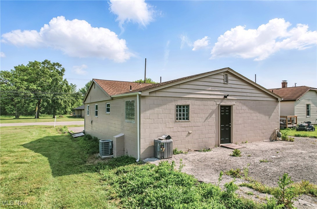 10861 Mahoning Avenue North Jackson OH 44451