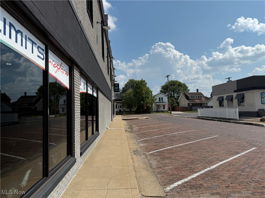 641 Lincoln Way W Massillon OH 44647