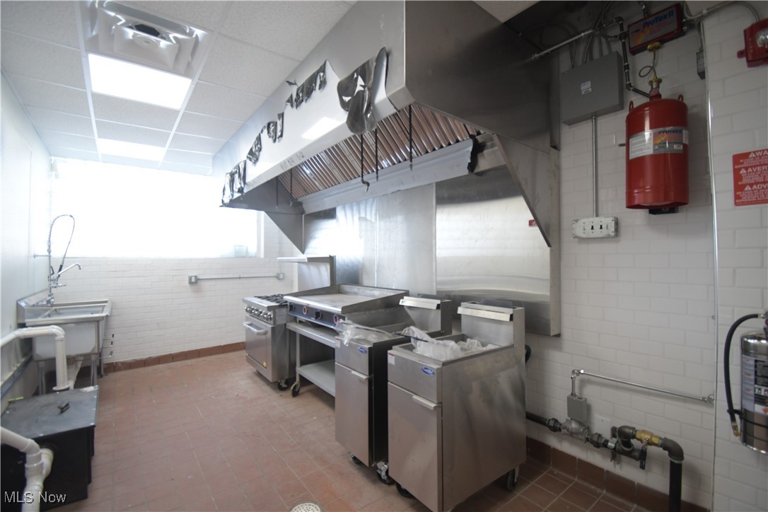 9918 Lorain Avenue Cleveland OH 44144