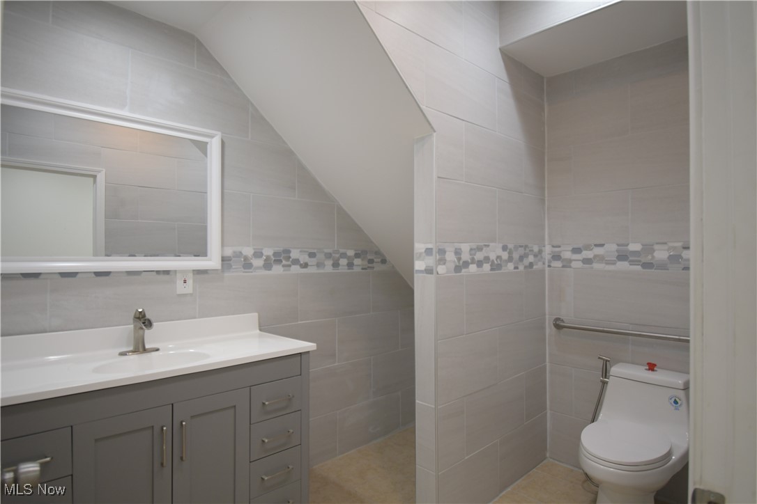 9918 Lorain Avenue Cleveland OH 44144