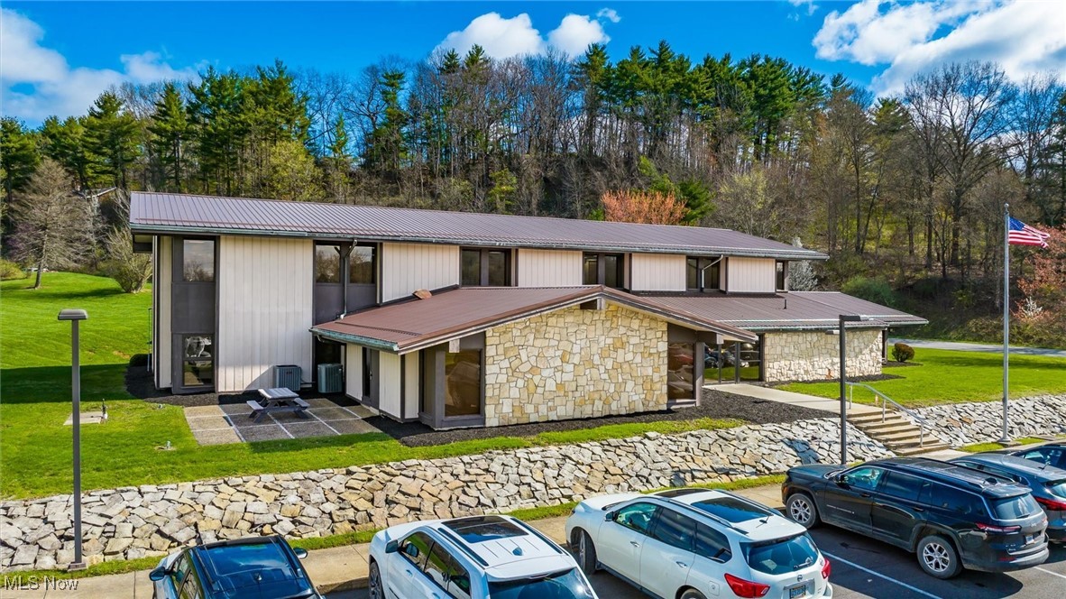 9711 E Pike Road Cambridge OH 43725