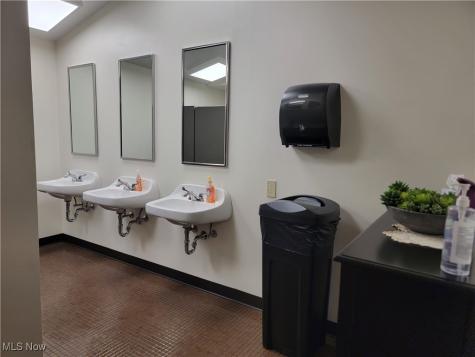 9711 E Pike Road Cambridge OH 43725