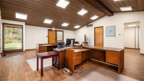 9711 E Pike Road Cambridge OH 43725