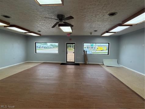 4220 State Route 43 Kent OH 44240