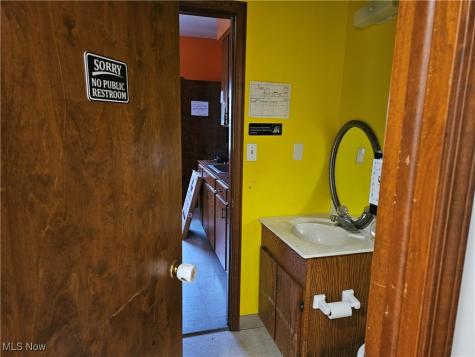 14966 Thompson Avenue Middlefield OH 44062