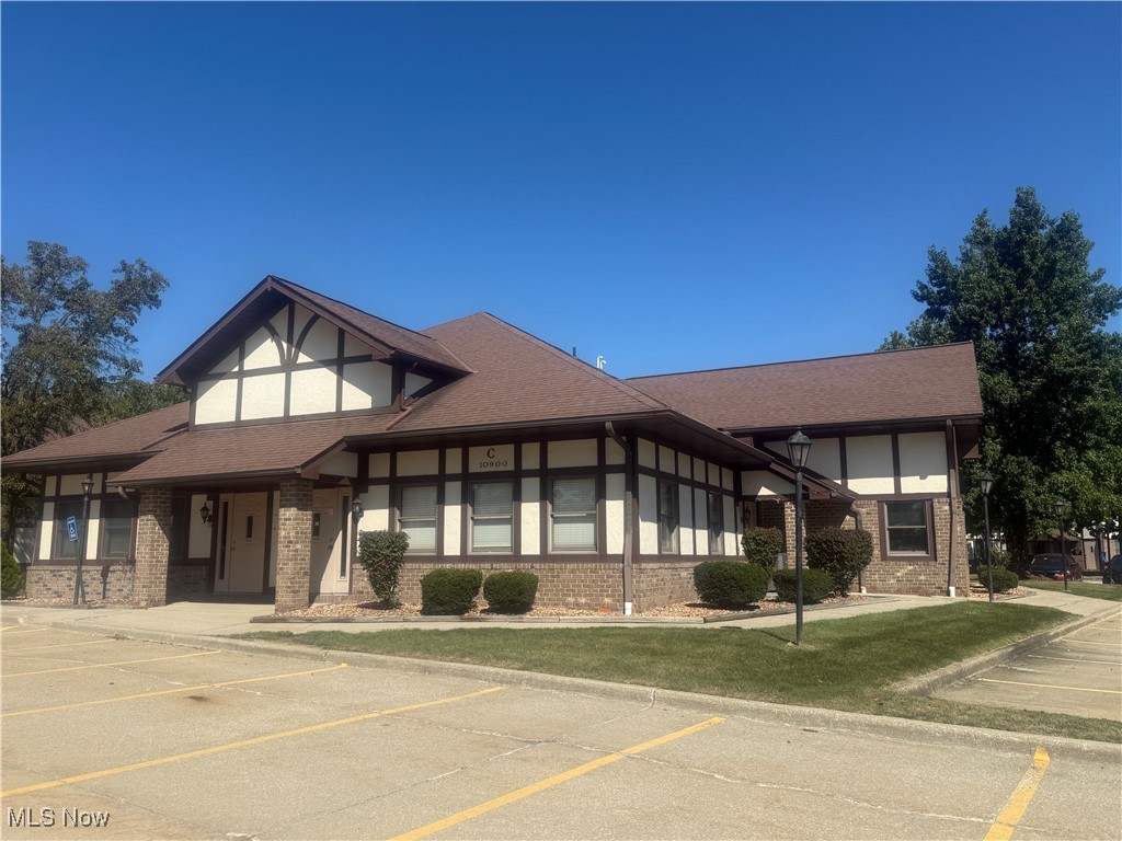 10900 Pearl Road Strongsville OH 44136