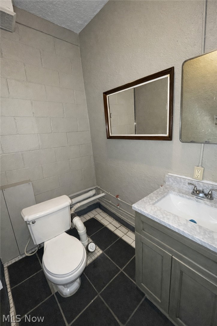 1757 Broadway Lorain OH 44052