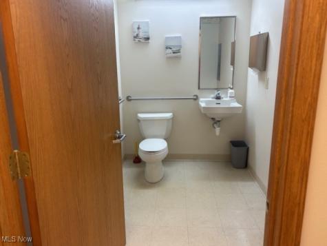 1607 State Road Vermilion OH 44089