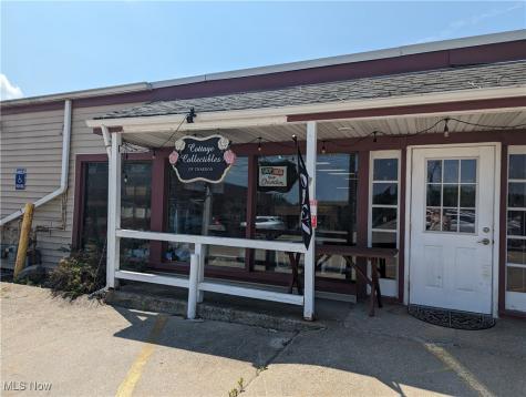 102 Cherry Avenue Chardon OH 44024