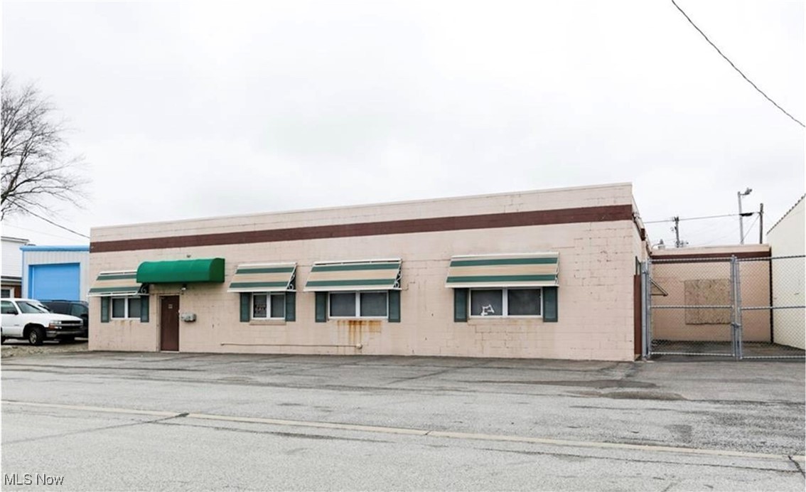 160 Eady Court Elyria OH 44035