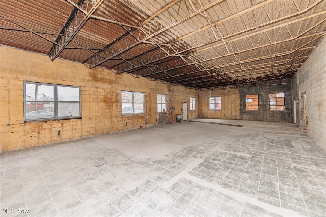 160 Eady Court Elyria OH 44035