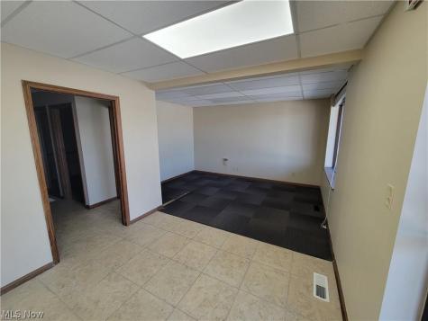 105 5th Street SE Barberton OH 44203