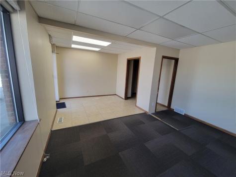 105 5th Street SE Barberton OH 44203