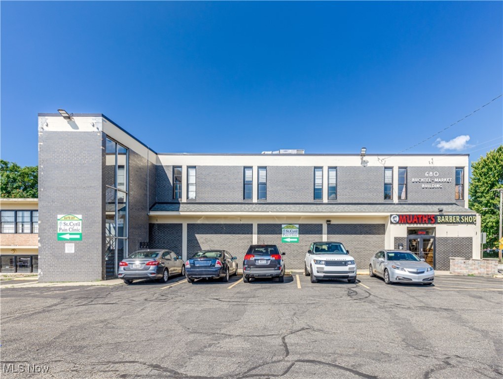 680 E Market Street Akron OH 44304